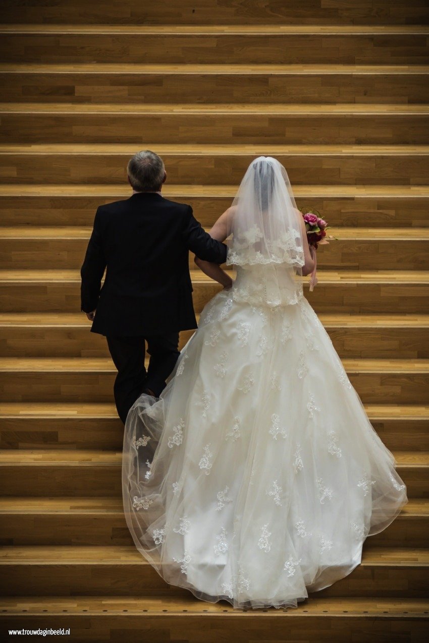 Bruidsfotografie stadhuis Weert