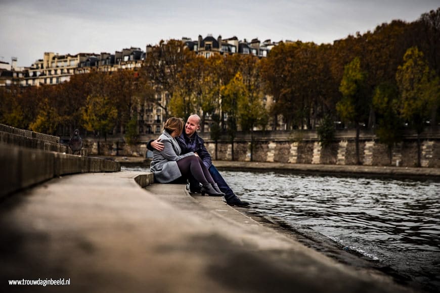 Loveshoot aan de Seine in Parijs