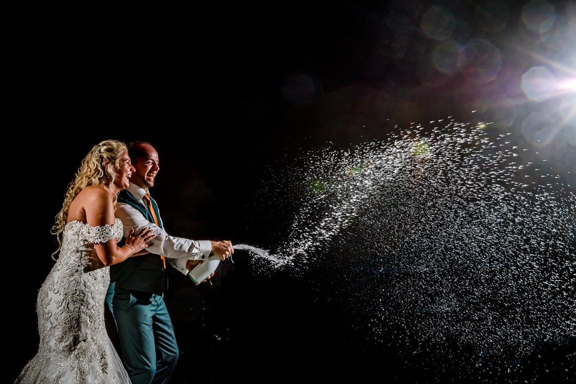 Ongedwongen bruidsfotografie en scherp op de mooiste momenten!