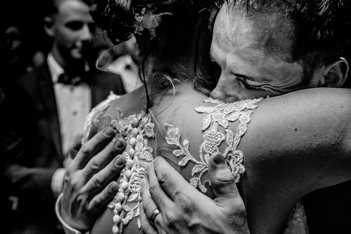 Ceremonie trouwen met echte momenten fotograaf bruiloft