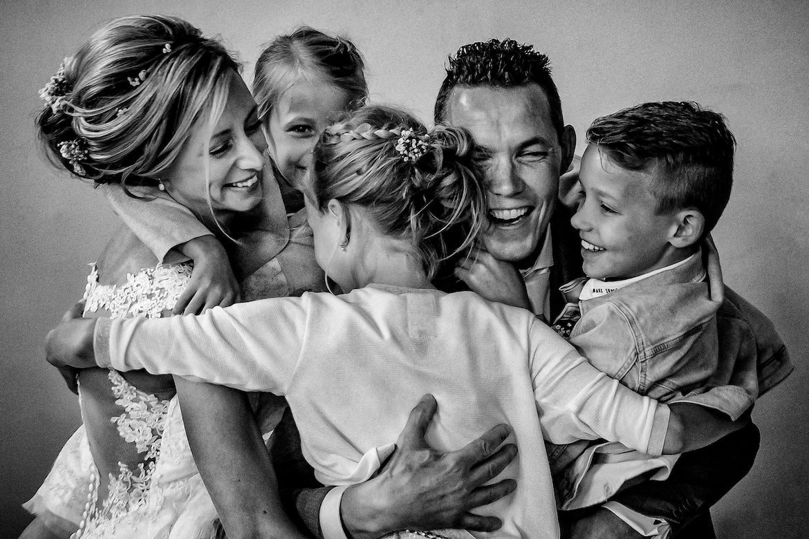 Bruidsfotografie met echte momenten met de kinderen