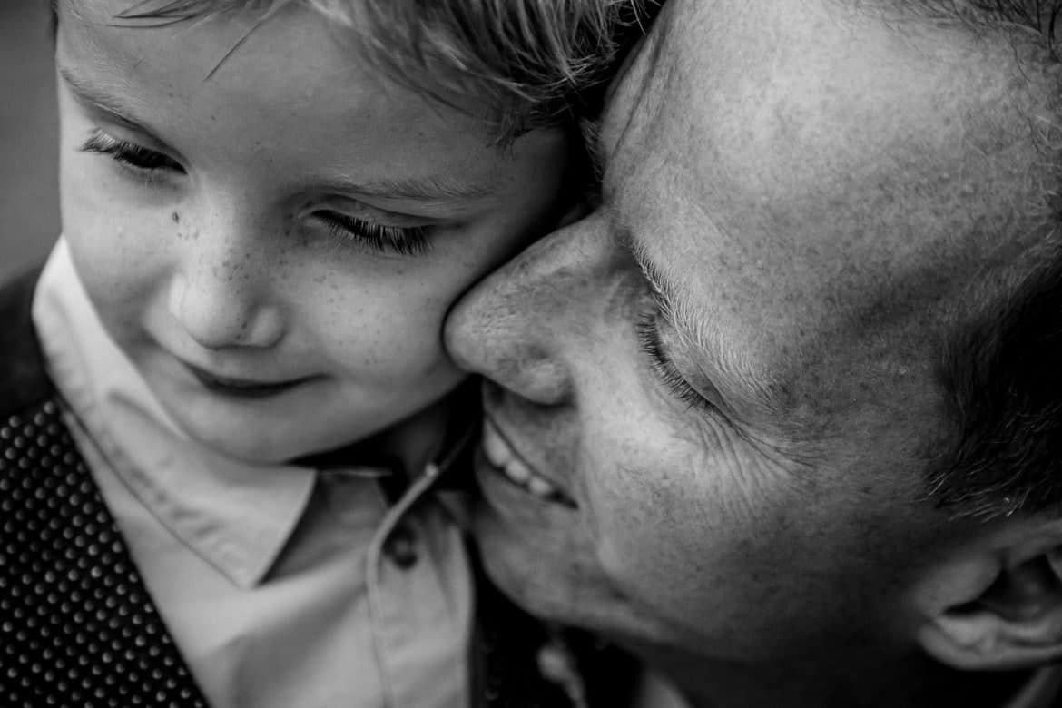 Mooie, romantische, emotionele momenten trouwen Portfolio Bruidsfotograaf Trouwdag in Beeld Trouwen