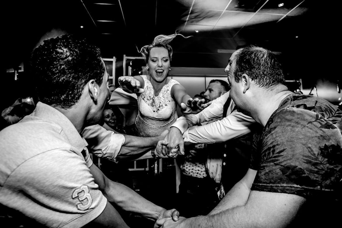 Feestfotografie trouwen Portfolio Bruidsfotograaf Trouwdag in Beeld Trouwen